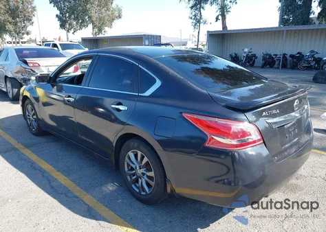 2015 Nissan Altima 2.5 S из США, поврежденный, VIN 1N4AL3AP4FC245275
